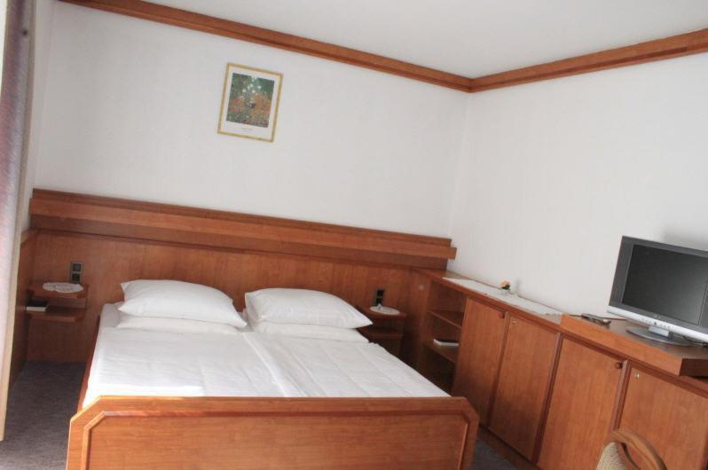 Gasthof Gerhart Perchtoldsdorf Szoba fotó